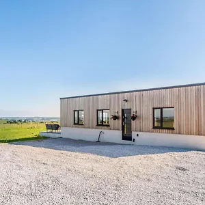 https://2-bed-modern-bungalow-outstanding-country-views.yorkshirehotels.net